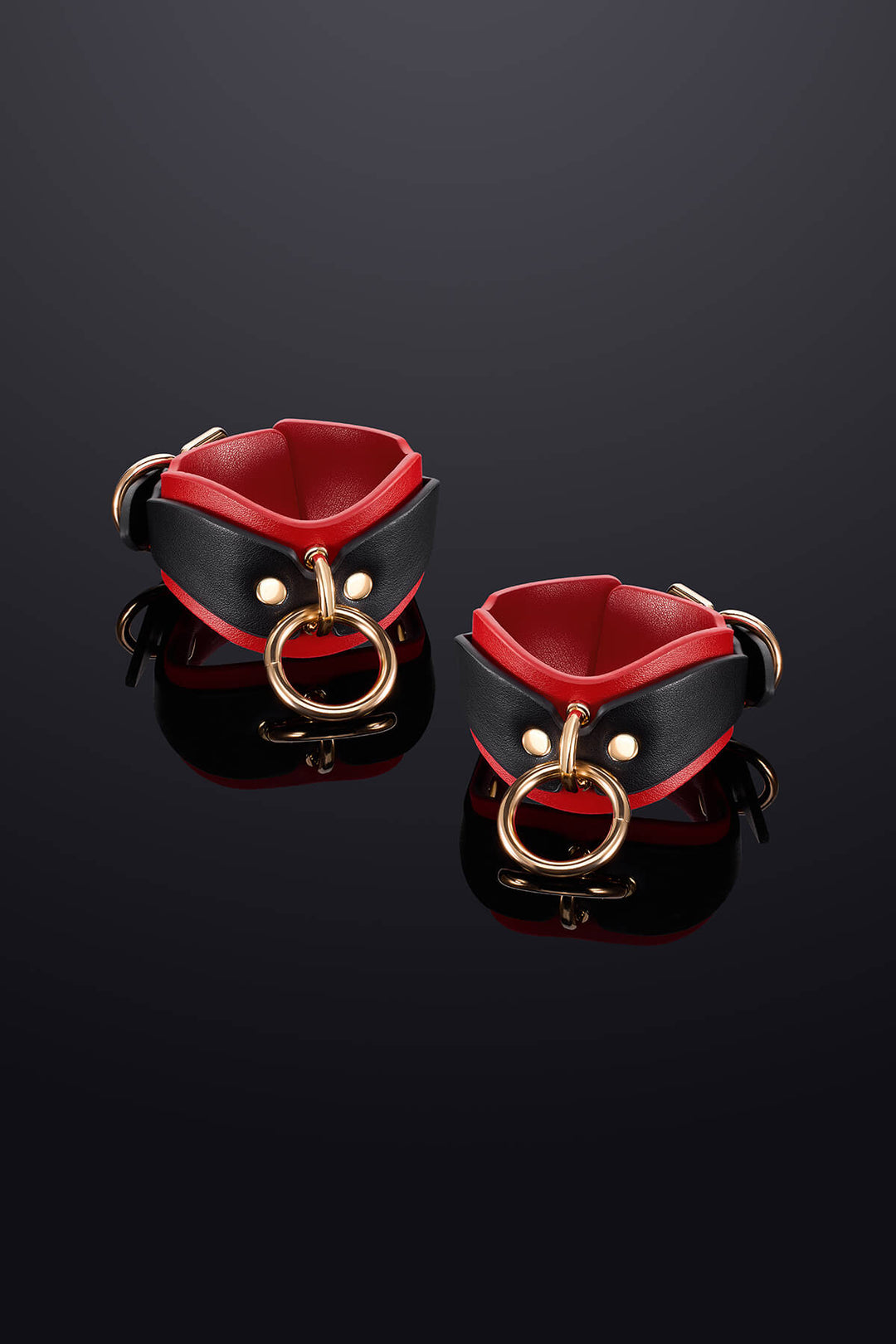 Leto Leather Wrist Cuffs Black&Red